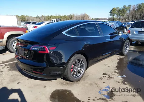2018 Tesla Model 3 Long Range/Performance из США, поврежденный, VIN 5YJ3E1EB3JF091847